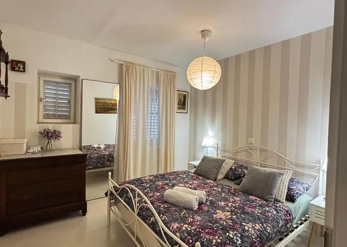 Legrand Town Center Apartment *